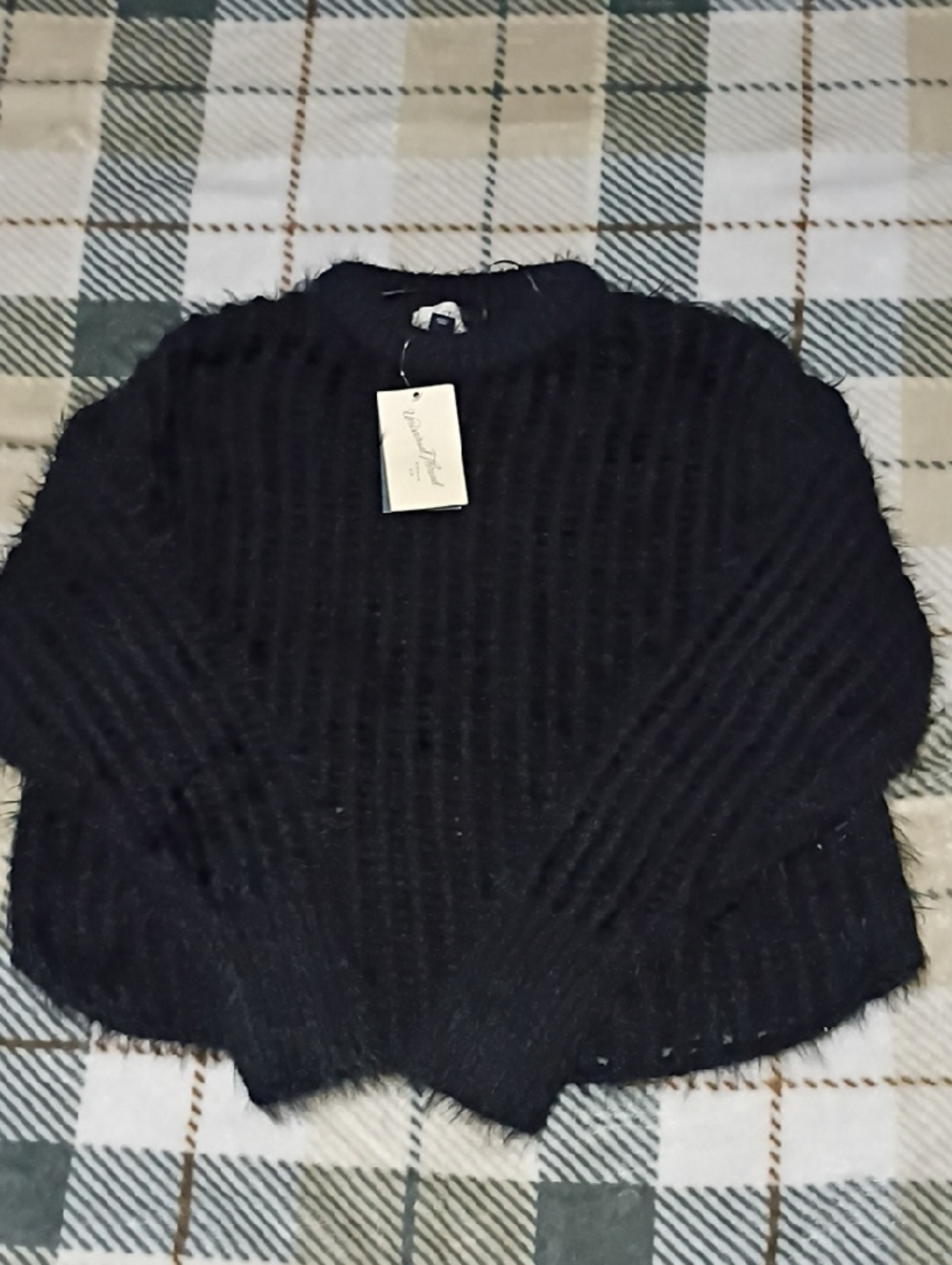 Universal Thread Black Fuzzy Ribbed Crew Sweater